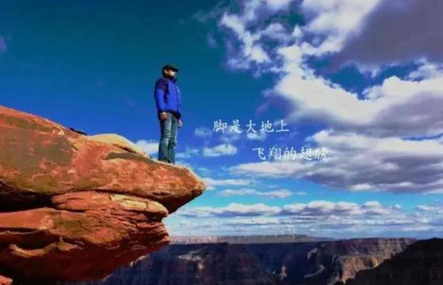 2022努力挣钱的句子霸气（心灵鸡汤：生活，给你压力，你应该还它奇迹）