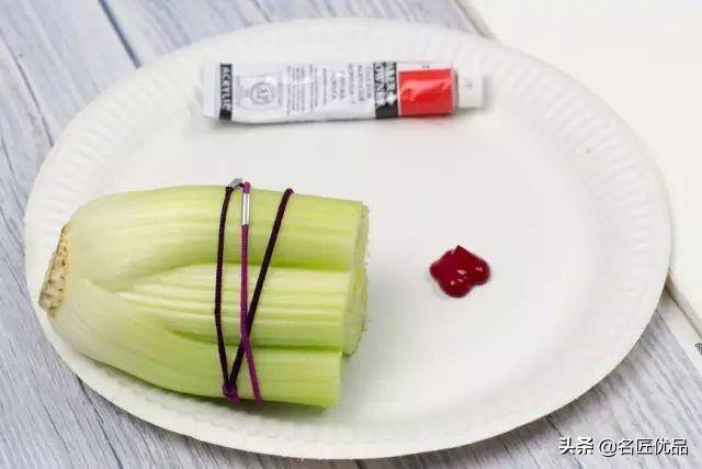 简单的绘画作品（手把手教你画彩虹，简单又有趣！）