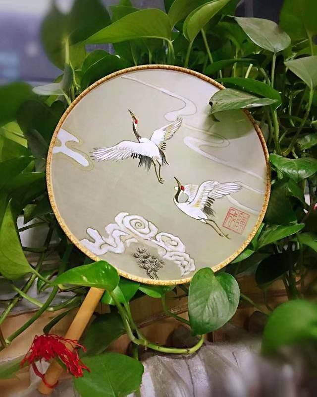 扇子上画什么好看（家乡都有的扇画——匠心独具）