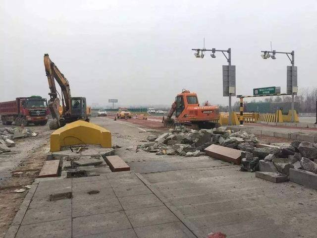 卖化妆品一个月能赚多少钱（李佳琦的成名之路）
