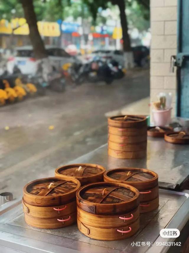 小学门口做什么生意最好（《水是多少回忆录》青春翻开呢，那些忘不了的味道）