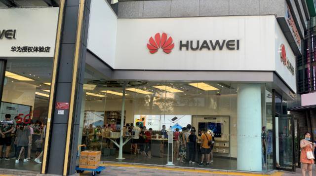 手机怎么赚钱（手机店和通信运营商是怎么合作的）