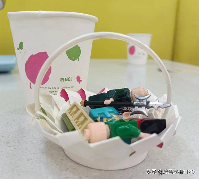 小制作手工小学生（沈阳市沈北新区新城子街第一小学举办“变废为宝创意无限”环保手工小制作比赛）