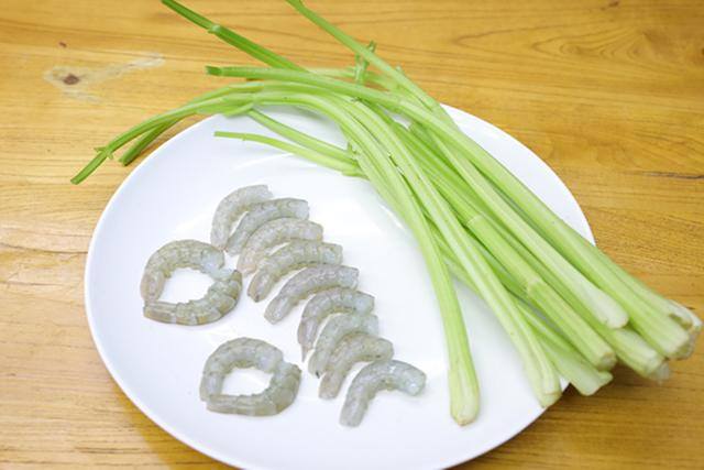秋天必吃的特色美食（秋天吃什么最养生？）