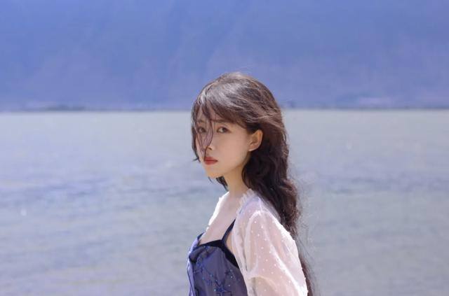 抖音特效师挣钱吗（aky小同学的“容貌焦虑”）