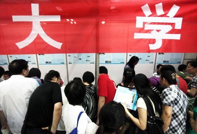 学什么专业最赚钱（这3个专业起薪高，就业容易、起薪高！）