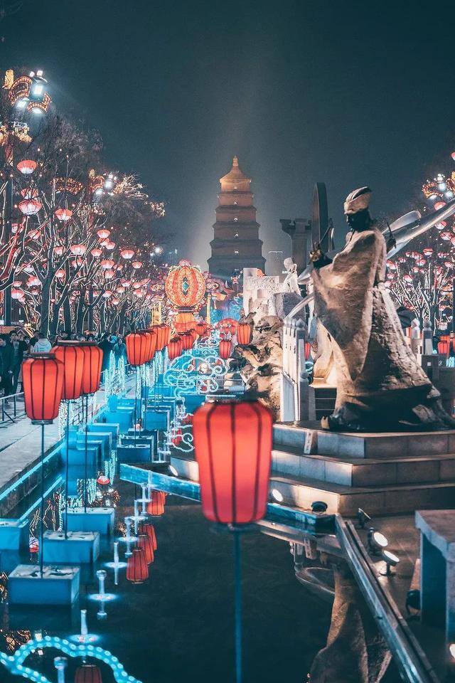 努力赚钱的图片（一个人漫山遍野是为了什么？）
