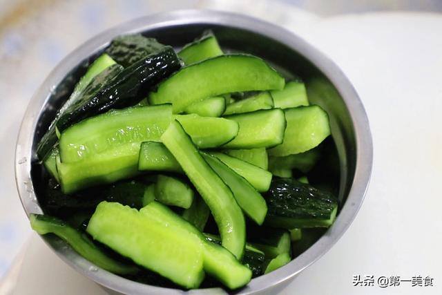 家庭自制腌咸菜（腌菜怎么做好吃？）