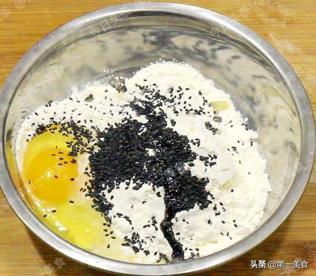 摆摊小吃（炸麻花这样做，酥脆酥脆，比外面买的还好吃）