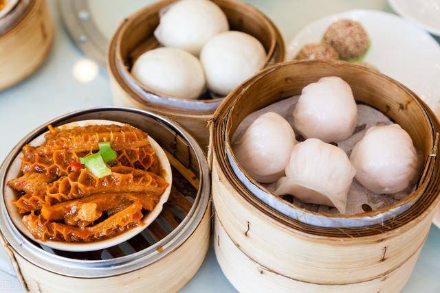 开什么早餐店好（夫妻俩开早餐店，只喝豆浆、稀饭，靠什么盈利？）