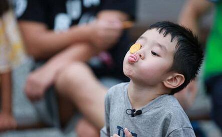 儿童玩的游戏（幼儿园小游戏之新年祝福）