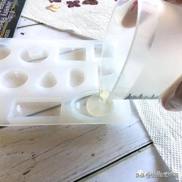 滴胶手工制作（礼物，这样diy创意十足又持久耐用（附教程））