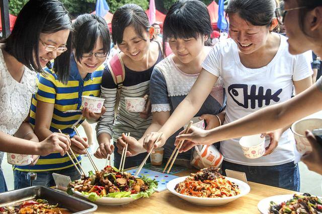 大学生在学校可以做什么赚钱（校园外卖配送，学生能做吗？）