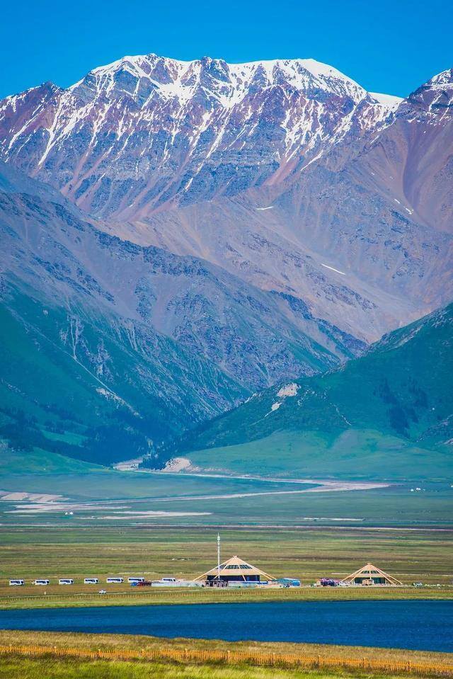 努力赚钱的图片（一个人漫山遍野是为了什么？）