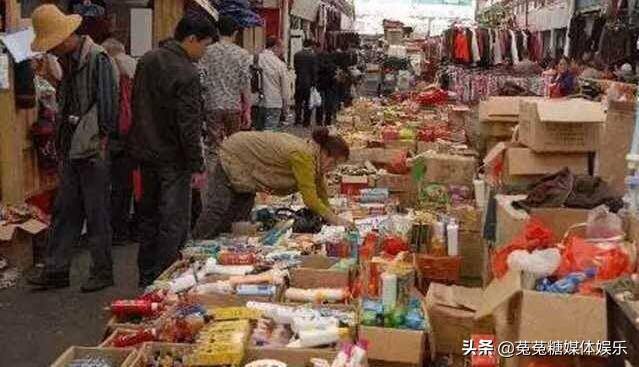 地摊生意最赚钱的15种小商品（过年卖什么产品？）
