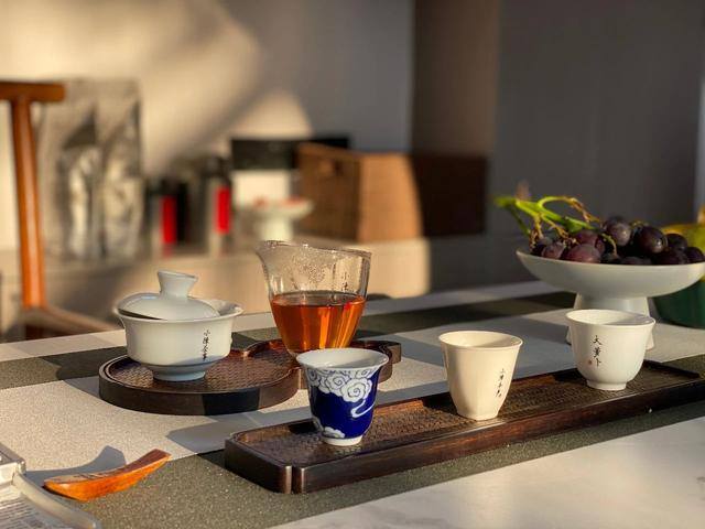 现在开茶叶店挣钱吗（武夷山的茶文化）