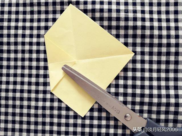 手工自制书签（用纸做一个实用的小书签）
