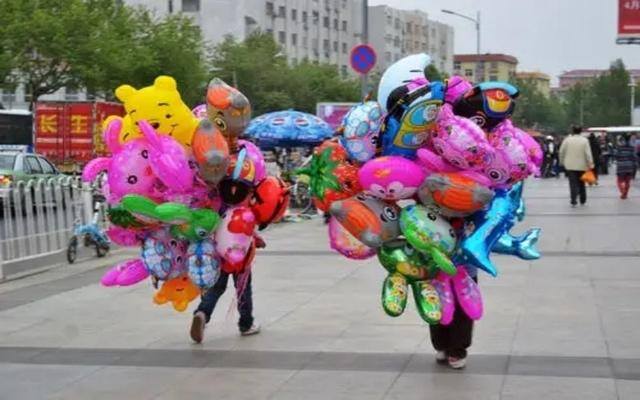 做什么小生意赚钱（2000元就能干的小生意，月收入轻松可以达到七八千）