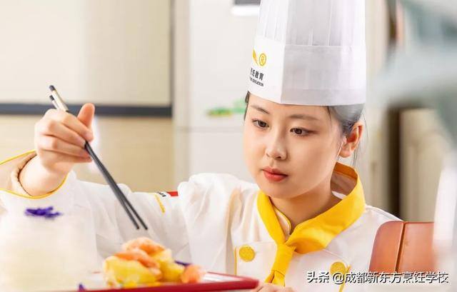 学什么技术好（女生学厨师的优势）