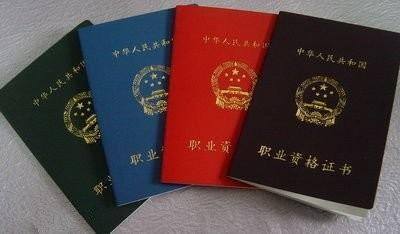 美容院做背是不是坑人的项目（美容院的卡你永远都买不完）