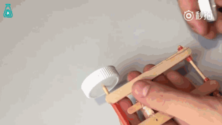 手工制作小汽车简单做法（简单又可爱的小汽车玩具制作教程）