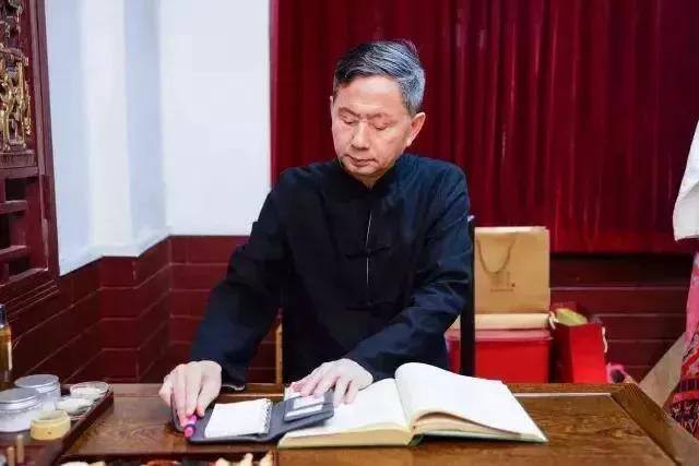 自己在家怎么排湿寒（每天在家这样做，除寒湿、调气血，男女都别错过）