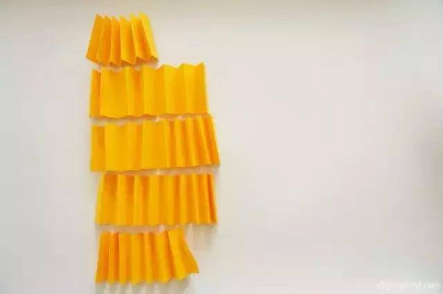 手工简单（5款适合秋天的手工，材料简单，制作步骤也很容易，快来试试！）