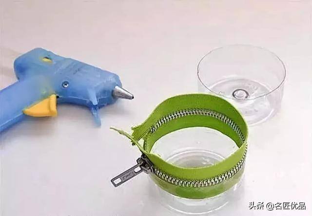 废品制作手工大全简单又漂亮（废弃的矿泉水瓶别扔，教你在家自制塑料瓶，孩子的最爱）