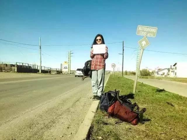 中国人去伊朗打工一年挣多少（她的沙发客环游世界）
