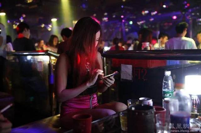 开酒吧一年能挣多少万（你会不会心动？）