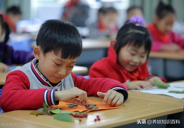 手工做一朵简单的花（幼儿园手工花朵简单制作）