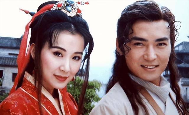 重生之赚它十个亿 小说（网络文娱小说排行榜，男主角各项全能，轻松玩转娱乐圈）