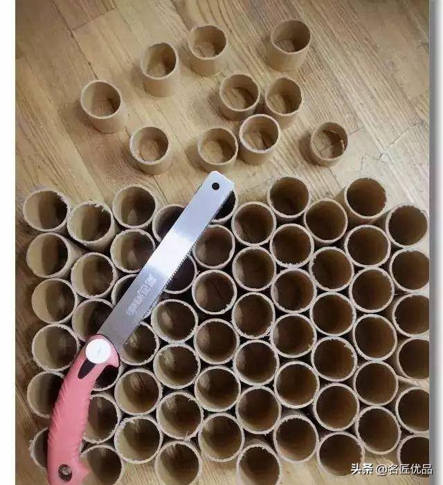 废旧纸箱手工制作大全（幼儿园纸板双层停车场）