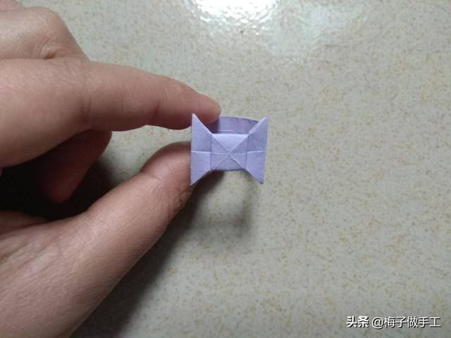 长方体怎么做手工制作（教你用一张纸怎么折一颗蝴蝶结戒指，折法简单又漂亮）