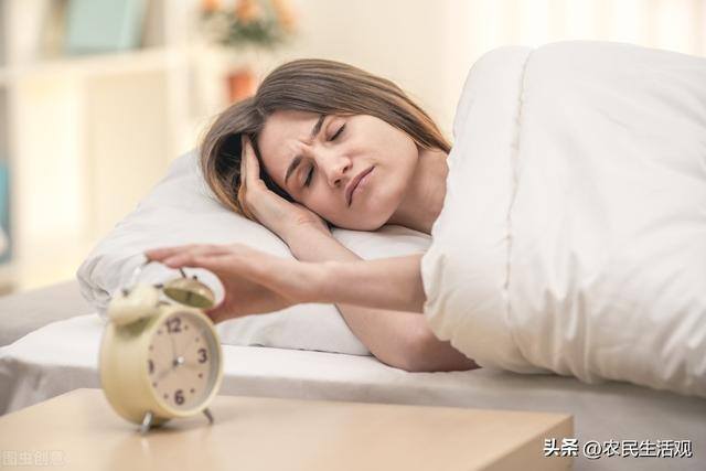 幸福树风水摆放三不要（农村俗语“床头莫挂三物，院内莫栽三树”是什么意思？）