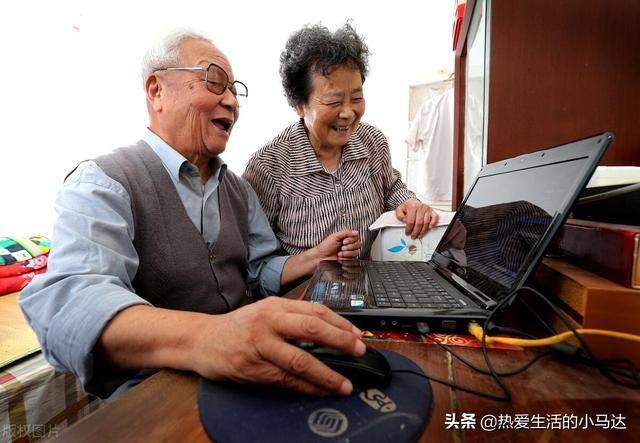 适合60岁老人的小生意（老人退休后，适合做什么样的工作？）