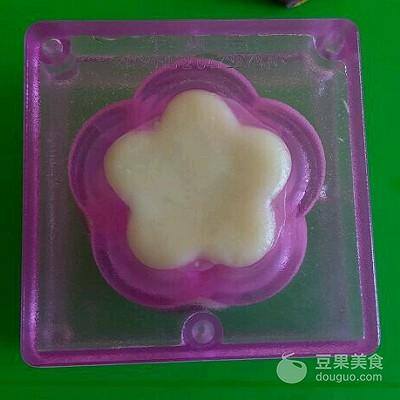 家庭自制冰皮月饼简单做法（冰皮月饼的做法）