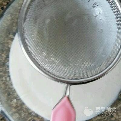 家庭自制冰皮月饼简单做法（冰皮月饼的做法）