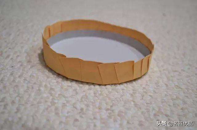 废旧纸箱手工制作大全（幼儿园纸板双层停车场）