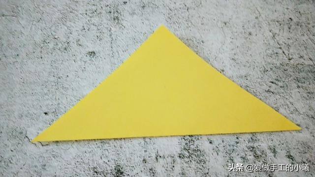 适合儿童做的手工（儿童趣味手工——简单剪刀折纸教程）