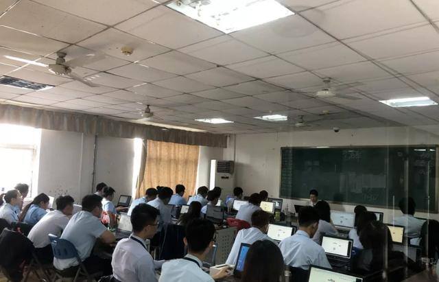 什么技术适合女生学（女孩子适合学什么it专业？）