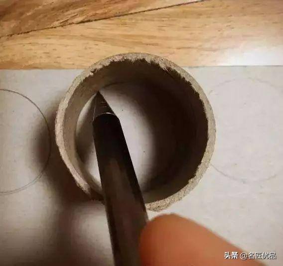 废旧纸箱手工制作大全（幼儿园纸板双层停车场）