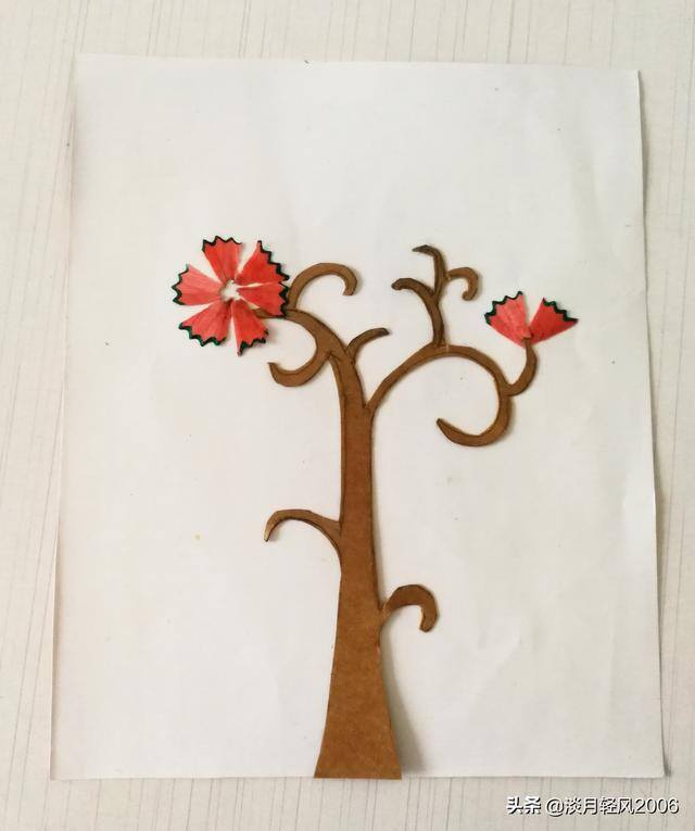 用废品做手工（幼儿园手工：废纸粘贴画）