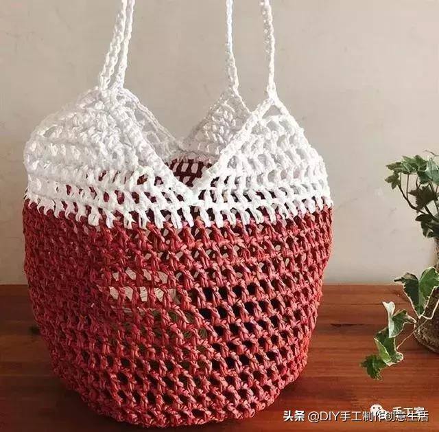 手工做的布包大全（钩一个漂亮的手工编织包包）