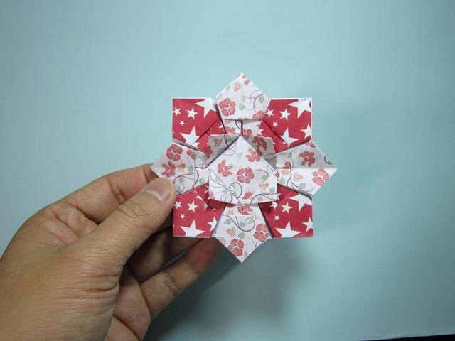 手工花篮折纸制作步骤（漂亮的小花篮折纸教程，简单易学，手工折纸）