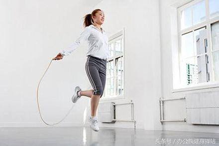 在家可以做的有氧运动（4个在家就可以做的有氧运动）