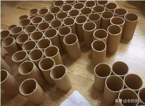 废旧纸箱手工制作大全（幼儿园纸板双层停车场）