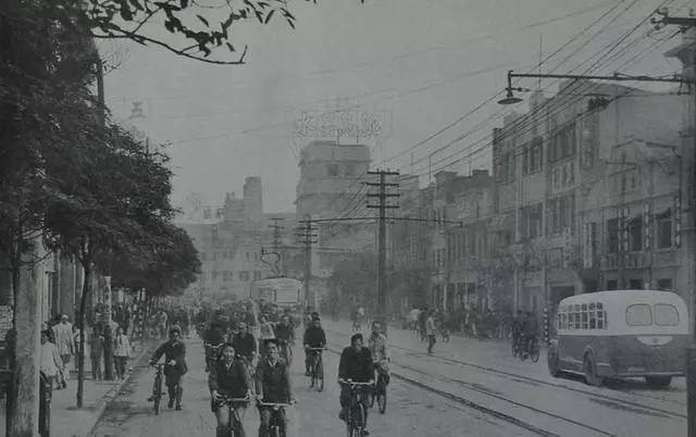 公社斗地主赚钱版（70年前的老照片，看完你有何感想？）