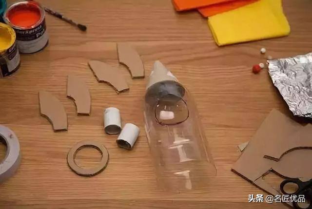 废品制作手工大全简单又漂亮（废弃的矿泉水瓶别扔，教你在家自制塑料瓶，孩子的最爱）