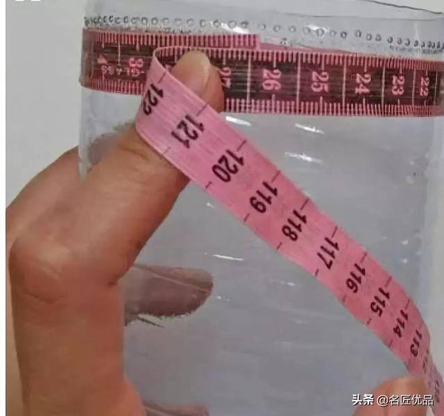 废品制作手工大全简单又漂亮（废弃的矿泉水瓶别扔，教你在家自制塑料瓶，孩子的最爱）